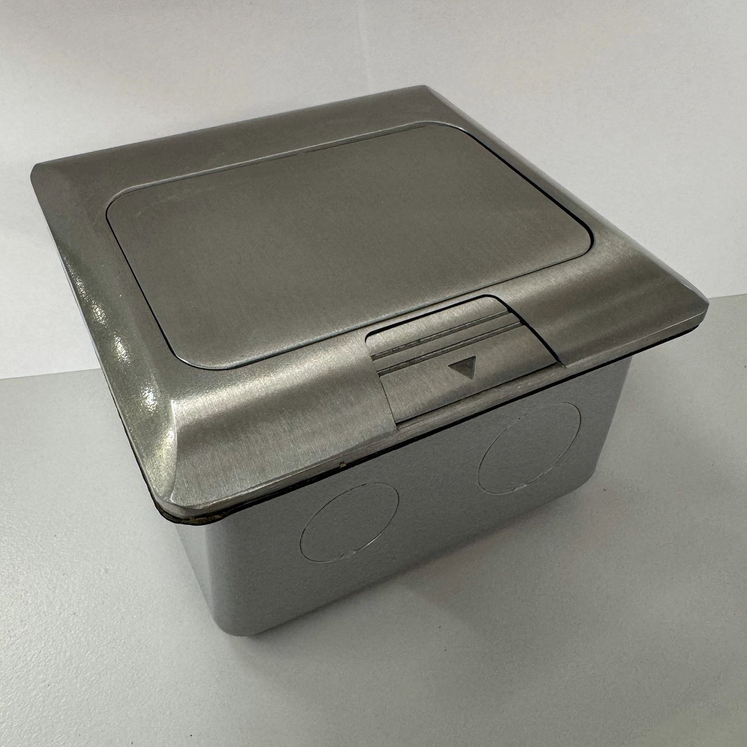 Напольный люк Feilifu на 3 модуля, цвет Алюминий — изображение 3