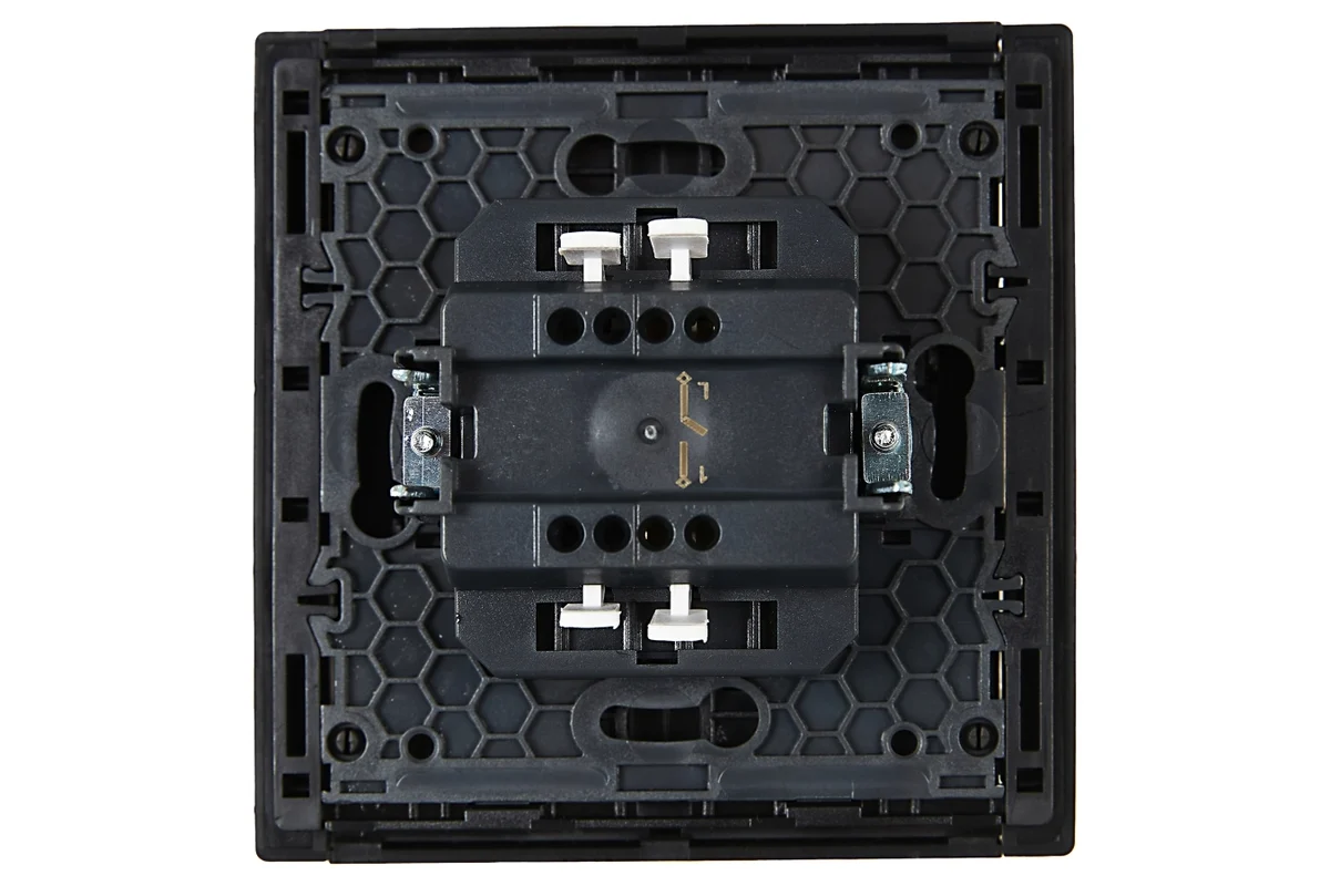 Выключатель 1-клавишный IEK FORTEPIANO 10А FP101 чёрный — изображение 2